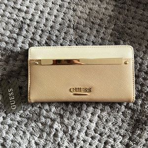 NWT Guess Wallet tan/cream/gold